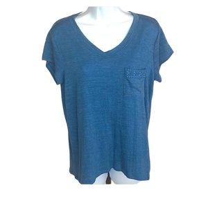Cable & Gauge Tee Blue V neck w/ lace pocket L